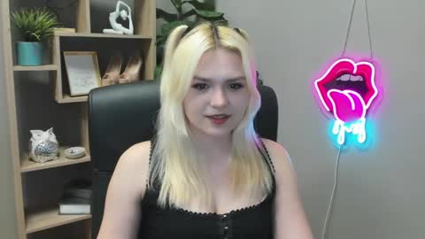 Lily online show from 04-09-26, 01:27