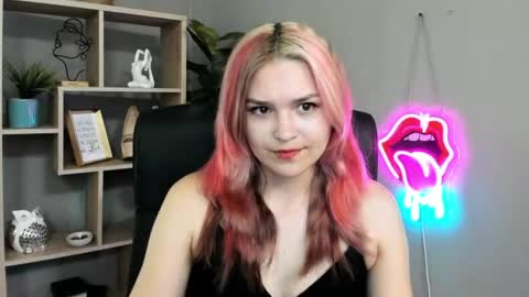 Lily online show from 06-21-26, 01:46