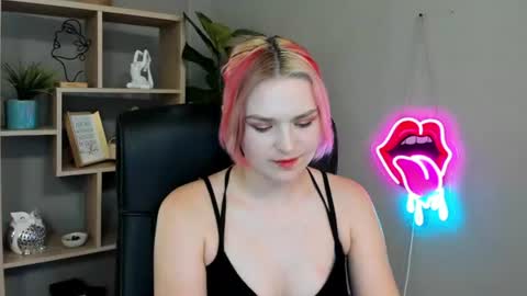 Lily online show from 06-24-26, 01:54