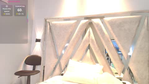 lilyth_7 online show from 10-30-25, 04:25