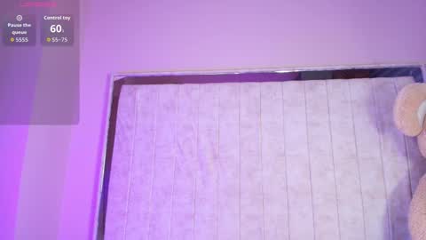 lilyth_7 online show from 11-05-25, 04:12