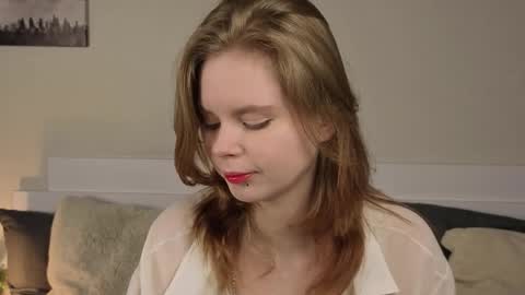 Julie online show from 05-07-26, 07:30