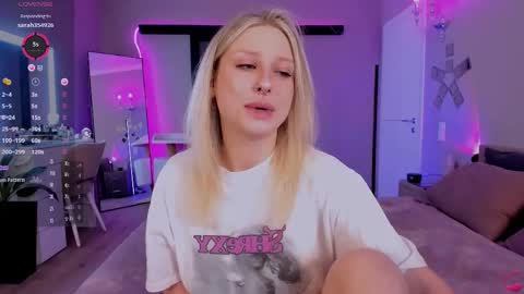 Snapshot of lilyvibe chatting on 02-09-25, 03:56 Lily online show from 02-09-25, 03:56