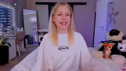 Snapshot of lilyvibe chatting on 02-13-25, 06:05 Lily online show from 02-13-25, 06:05