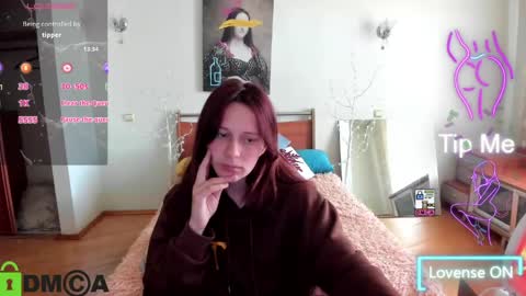 Snapshot of lilyviolet7 chatting on 04-28-26, 07:57 Hi Im Lily online show from 04-28-26, 07:57