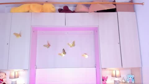 lilywhitee1 online show from 02-04-26, 04:18