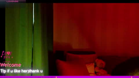 Snapshot of lilyxsky chatting on 10-05-25, 02:48 LilyXSky online show from 10-05-25, 02:48