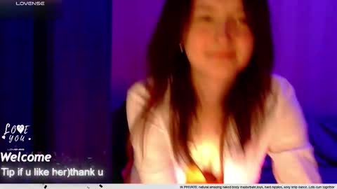 Snapshot of lilyxsky chatting on 10-08-25, 04:04 LilyXSky online show from 10-08-25, 04:04