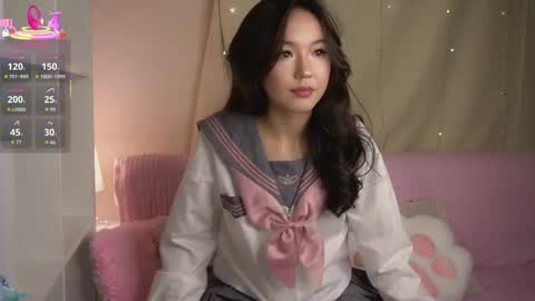 Snapshot of lin_kun chatting on 10-01-25, 07:20 Lin Use menu to play with me online show from 10-01-25, 07:20