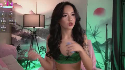 Snapshot of lin_kun chatting on 11-08-25, 09:46 Lin Use menu to play with me online show from 11-08-25, 09:46