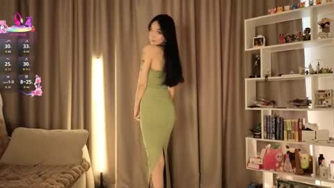 Lin Use menu to play with me  online show from 05-19-26, 02:34