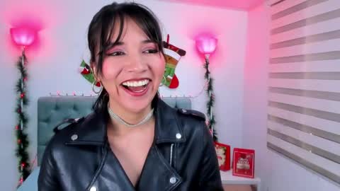  Lina Bedoya  online show from 12-12-24, 02:44