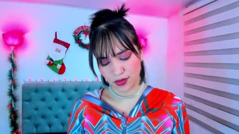  Lina Bedoya  online show from 12-14-24, 12:01