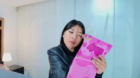  Lina Bedoya  online show from 10-02-25, 11:39