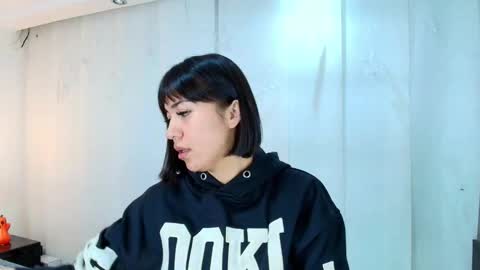  Lina Bedoya  online show from 10-21-25, 11:33