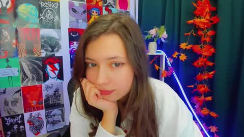 Lina online show from 12-18-24, 05:48