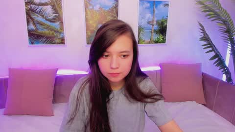 Lina online show from 01-15-25, 05:40