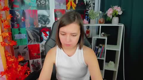 Lina online show from 01-24-25, 04:59