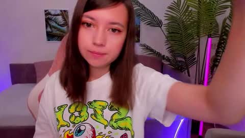 Lina online show from 09-10-25, 02:33