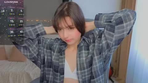 Lina online show from 05-06-26, 02:19