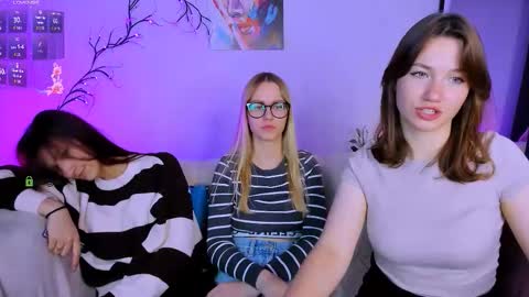 Snapshot of lina_fox12 chatting on 10-01-25, 12:49 lina_fox12 online show from 10-01-25, 12:49