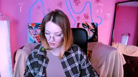 lina_fox12 online show from 05-18-26, 12:11