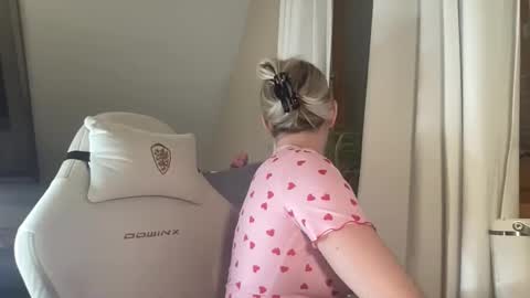 lina_frost online show from 01-09-26, 08:54