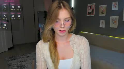 Lina online show from 03-17-26, 01:36