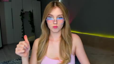 Lina online show from 03-23-26, 01:04