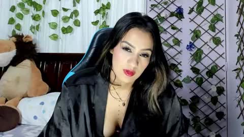 paola online show from 02-20-25, 10:37