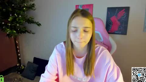 LINA online show from 12-15-25, 01:10