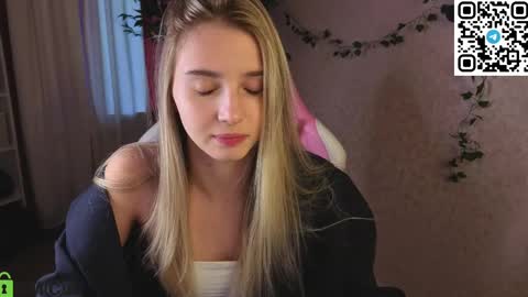 LINA online show from 04-22-26, 01:19
