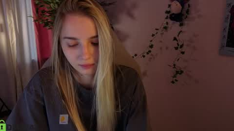 LINA online show from 05-04-26, 01:12