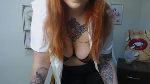 Snapshot of lina_ri chatting on 11-22-25, 10:09 lina_ri online show from 11-22-25, 10:09