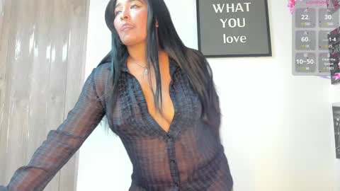 Snapshot of lina_sanchezih chatting on 01-15-25, 02:56 LINA SANCHEZ online show from 01-15-25, 02:56