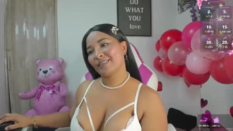 Snapshot of lina_sanchezih chatting on 02-14-25, 03:05 LINA SANCHEZ online show from 02-14-25, 03:05