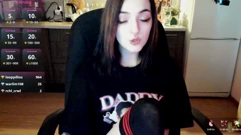 Snapshot of lina_tyaan chatting on 12-19-24, 11:18 Lina 3 1715622743 online show from 12-19-24, 11:18