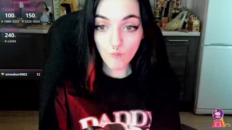 Snapshot of lina_tyaan chatting on 02-06-25, 10:48 Lina 3 1715622743 online show from 02-06-25, 10:48