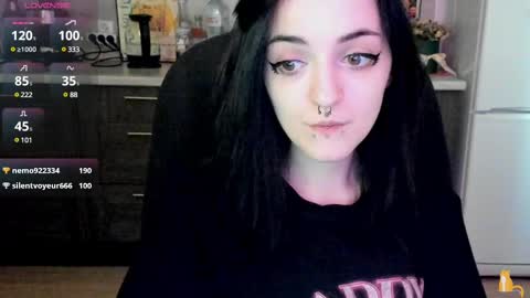 Snapshot of lina_tyaan chatting on 02-25-25, 10:47 Lina 3 1715622743 online show from 02-25-25, 10:47