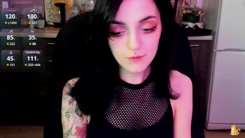 Snapshot of lina_tyaan chatting on 03-05-25, 08:10 Lina 3 1715622743 online show from 03-05-25, 08:10