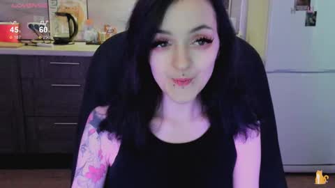 Snapshot of lina_tyaan chatting on 10-06-25, 07:28 Lina 3 1715622743 online show from 10-06-25, 07:28