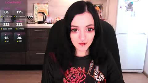 Snapshot of lina_tyaan chatting on 10-17-25, 08:17 Lina 3 1715622743 online show from 10-17-25, 08:17