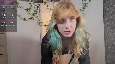 Lina online show from 06-11-26, 08:29