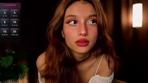 Lina online show from 09-29-25, 05:18