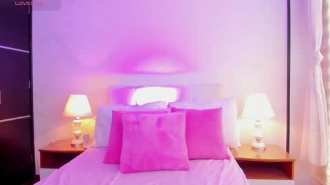 Snapshot of linaanssen chatting on 12-09-24, 03:44 lina online show from 12-09-24, 03:44