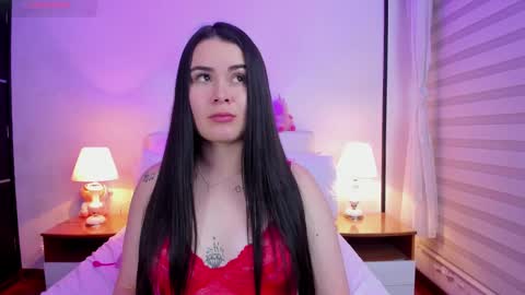 Snapshot of linaanssen chatting on 12-15-24, 01:13 lina online show from 12-15-24, 01:13