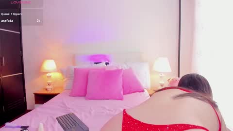 Snapshot of linaanssen chatting on 01-19-25, 06:00 lina online show from 01-19-25, 06:00