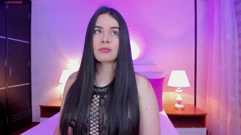 Snapshot of linaanssen chatting on 02-17-25, 12:43 lina online show from 02-17-25, 12:43