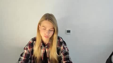 Snapshot of linabey chatting on 10-22-25, 01:22 linabey online show from 10-22-25, 01:22