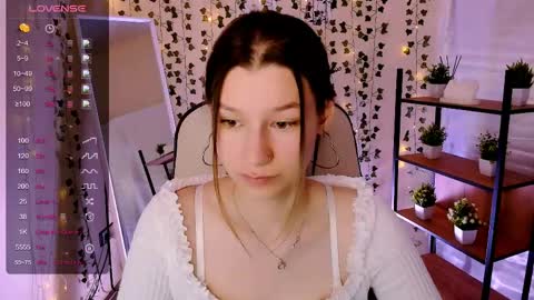 Lina online show from 05-19-26, 06:42